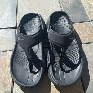 Women’s Hoka Flip Flops, Black, sz 9